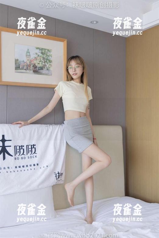 BoBoSocks袜啵啵 - 甜甜圈白丝花絮：图集里的每一张都是‘今天我的搭档是不会加班的时髦姐妹’！