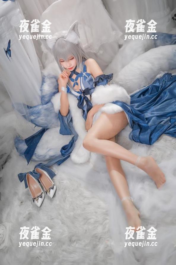 Neko薇薇 快来围观!Neko薇薇的私房美图——信浓礼服变身“衣柜捣蛋鬼”!