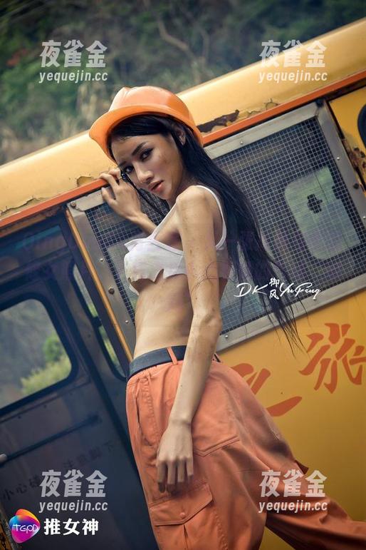 QingDouKe青豆客-程彤颜 QingDouKe青豆客 - 又一张高清程彤颜修女照片,下载之后小心被她的气场“审判”