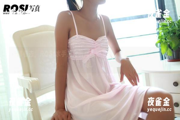 ROSI 一眼看去,ROSI水手服套图简单得不行,仔细瞧又别有一番滋味。