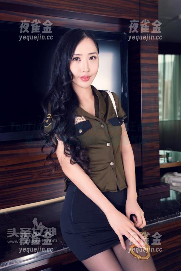 TouTiao头条女神-唐嫣儿 TouTiao头条女神 - 唐嫣儿女王合集:更新,就问你能拒绝这样的霸气吗?