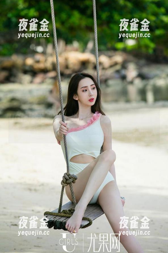 UGirls尤果网-芊小童 UGirls尤果网 - 牛仔裤那么普通,芊小童却能把它穿出场外,免费的图片也太诱人