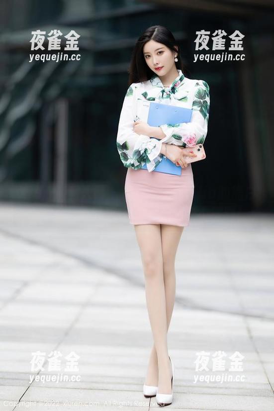 Xiuren秀人网-陆萱萱cecillia Xiuren秀人网 - 陆萱萱cecillia的黑白写真,下载需求反而多了不少不解啊!