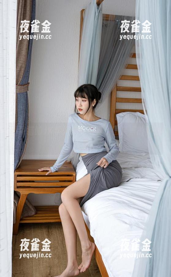 不呆猫 不呆猫的JK学妹户外写真,图库里的野孩子