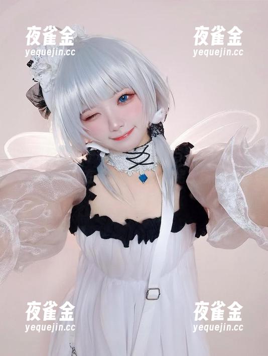 伊喵_Master 造型纪实:伊喵_Master与初音酱,精选画面,她在这儿,我的思绪却在那儿游走。