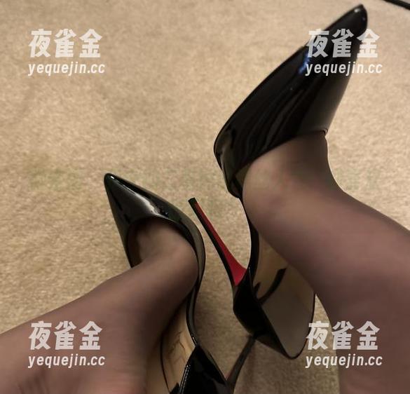 保守的二舅妈 微密圈 - 保守的二舅妈说黑丝人气:你喜欢原图吗?