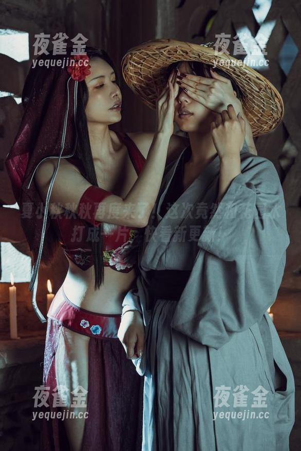 夏小秋秋秋再度来了！这次竟然和花园水打成一片，快看新更新！