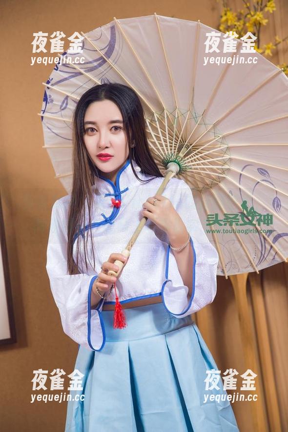 头条女神-果儿Victoria 头条女神 - 果儿Victoria的长腿壁纸,高清得让人想马上领略现实里的风采
