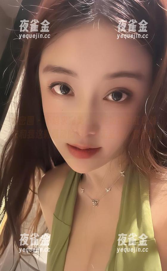 奶雯 微密圈 - 不追求完美,只要奶雯的红色战衣和我这颗骚动的心!(无圣光,套图如风而来!)