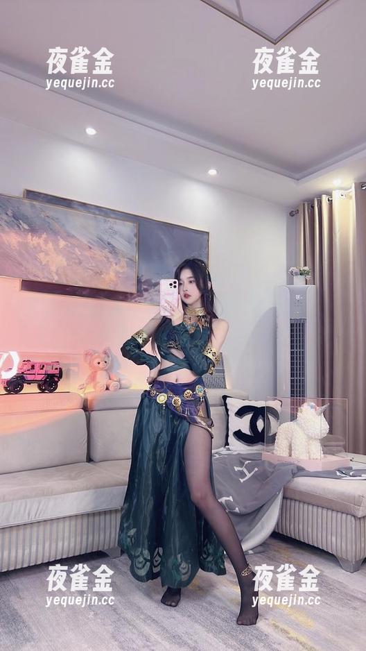 小小奶瓶儿的婚纱合集，图片在此聚齐，碰撞出不一样的想法。