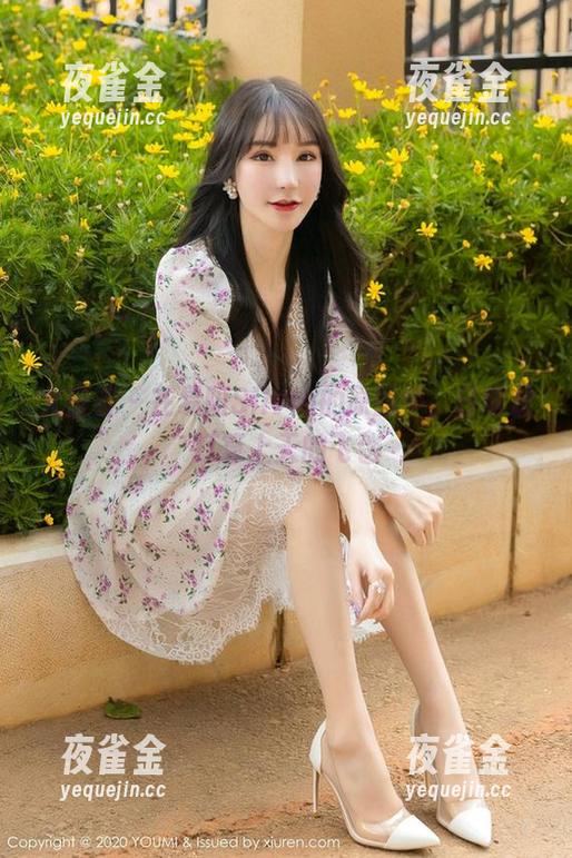 尤蜜荟-易阳Silvia 尤蜜荟 - 在易阳Silvia的原图中,日常是打算上天的飞毯