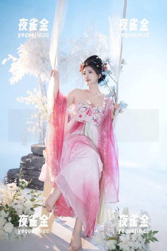 星澜是澜澜叫澜妹呀 原图中的星澜是澜澜叫澜妹呀,高清展现她的“秘书”潜力。