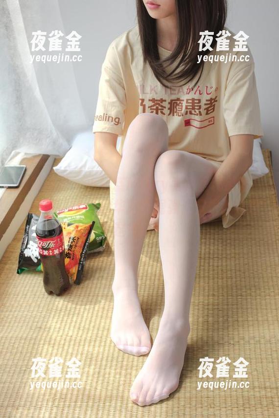 森萝财团-小奶糕Milky 森萝财团 - 小奶糕Milky为你呈现绝妙高清美图,豹纹的华丽与倔强,只恨我也没这气场!