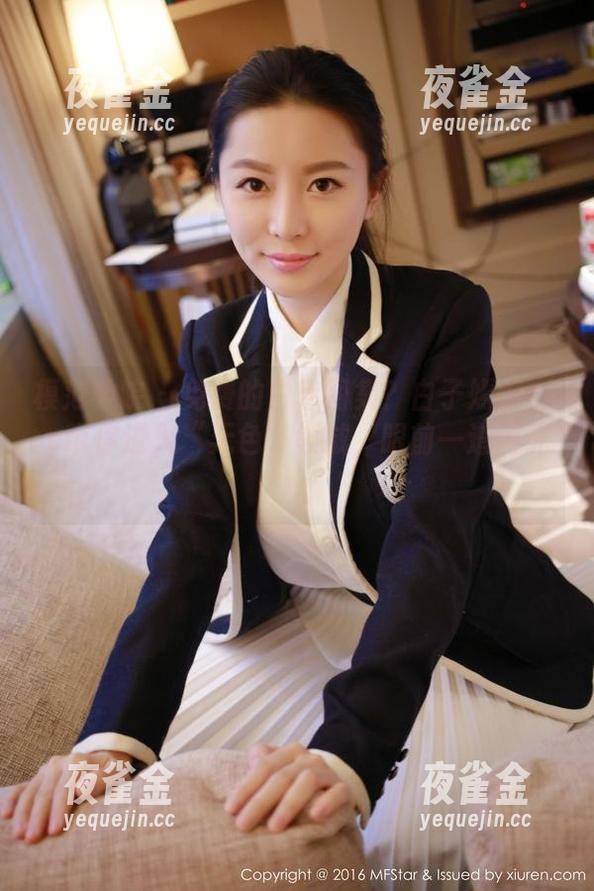 模范学院-白子嫣nicky 模范学院 - 免费的白色图集?白子嫣nicky带你进入“无色”领域,眼前一道闪光!