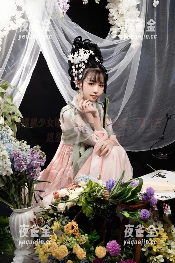 爆机少女喵小吉 当爆机少女喵小吉变成风玲公主,照片在这里等你来看个热闹!