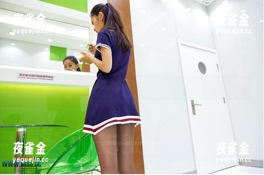 爱丝-瑶瑶 爱丝 - 瑶瑶的制服美图,挑战你眼球的极限。