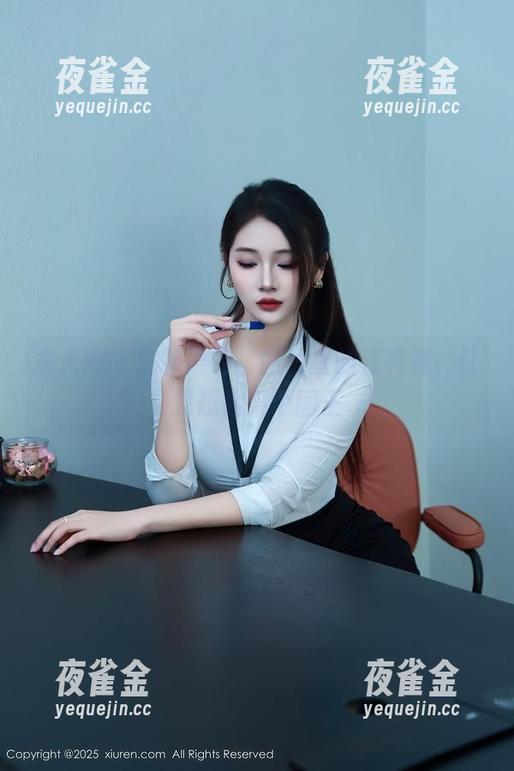 秀人网-江真真 秀人网 - 定制黑色,图片里的江真真,让我想起某个国王