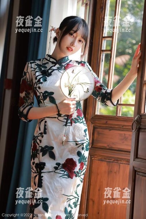 秀人网 - 套图里面的白白Alina，居家放松的另一种“姿态”