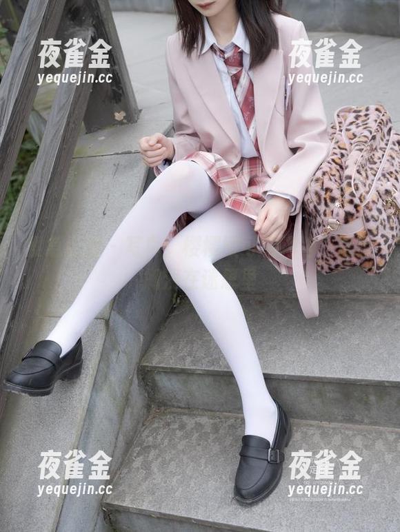 紧急企划 - 写真：樱樱樱可和海边，背影搁浅在迷思里