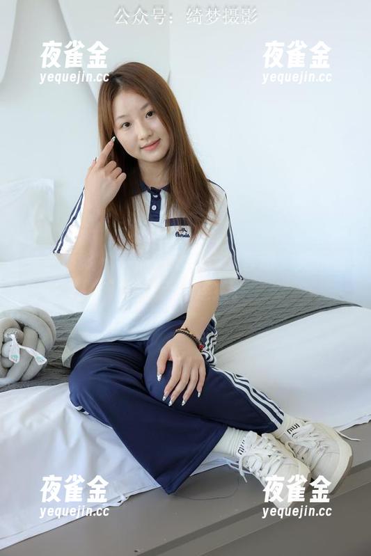 绮梦摄影-小代 绮梦摄影 - 看,还是小代的套图,美脚和美貌无缝连接。