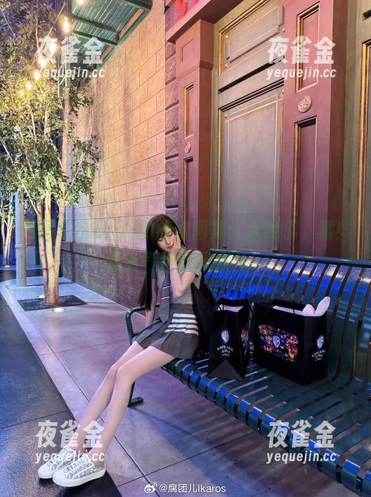 腐团儿Ikaros 腐团儿Ikaros的旗袍图集:太绝了,靠!还有气质这玩意儿!