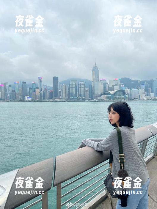 舞小喵 “舞小喵”化身护士,今天又给你带来了怎样的“治疗方案”?图包上线!