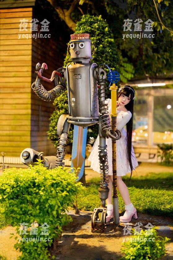 落落Raku 水泳馆里的落落Raku:发展了一些水中资源