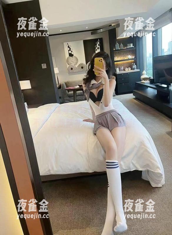 葛征 微密圈 - 在线写真里,葛征穿上水手服,不禁让我脑补了一出校园剧!