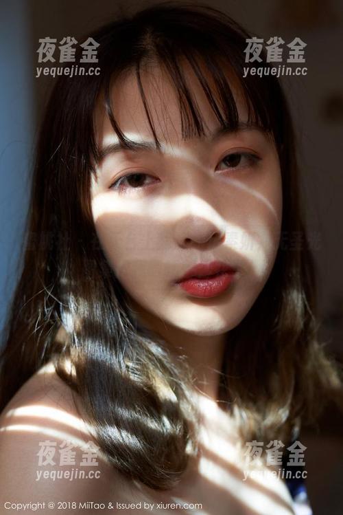 蜜桃社-伊素妍 蜜桃社 - 在天台上翻滚的伊素妍,无圣光图集把我眼睛都弄花了!