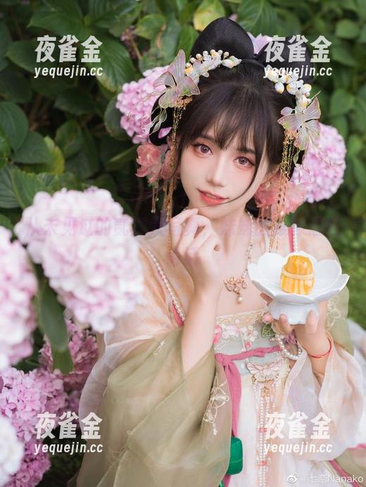 贰加六 从未见过的贰加六写真,妹妹的眼神总在说话